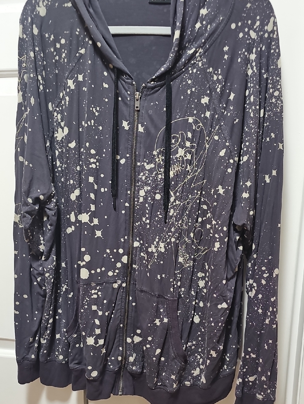 Torrid Lovesick Grey Zipper Hoodie With Splatter Print And Skulls